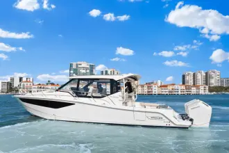 Thumbnail von Boston Whaler 405 Conquest