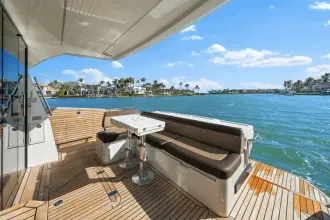 Thumbnail von Galeon 400 FLY