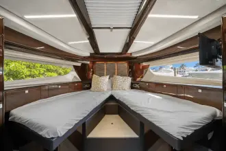 Thumbnail von Galeon 400 FLY