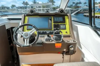 Thumbnail von Azimut 43