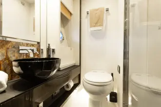 Thumbnail von Azimut 77s