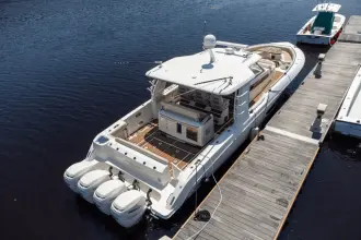 Thumbnail von Boston Whaler 420 Outrage