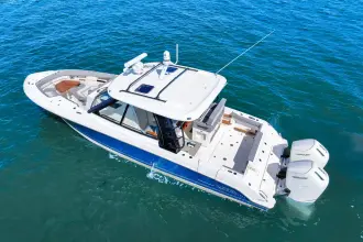 Thumbnail von Boston Whaler 380 Realm