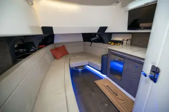 Thumbnail von Boston Whaler 420 Outrage