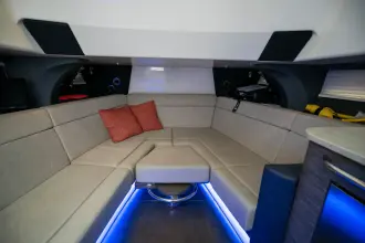 Thumbnail von Boston Whaler 420 Outrage