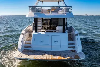 Thumbnail von Azimut 68