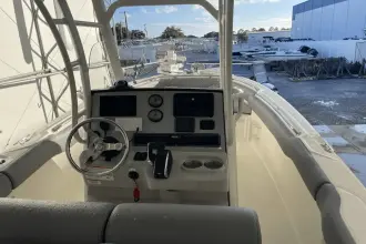 Thumbnail von Boston Whaler 230 Outrage