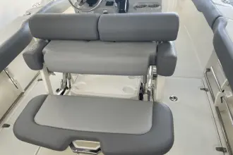 Thumbnail von Boston Whaler 230 Outrage