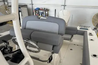 Thumbnail von Boston Whaler 230 Outrage