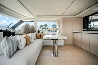 Thumbnail von Azimut Seadeck 6