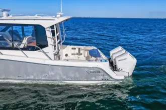 Thumbnail von Boston Whaler 360 Outrage