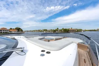 Thumbnail von Azimut S8