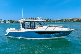 Thumbnail von Boston Whaler 360 Outrage
