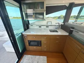 Thumbnail von Tiara Yachts 53 Coupe