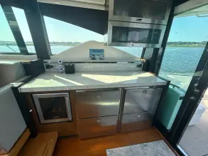 Thumbnail von Tiara Yachts 53 Coupe