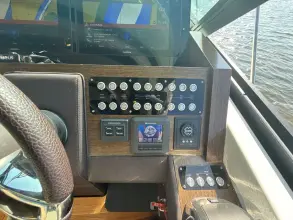 Thumbnail von Tiara Yachts 53 Coupe