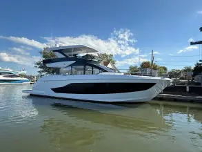Thumbnail von Cruisers Yachts 57 FLY