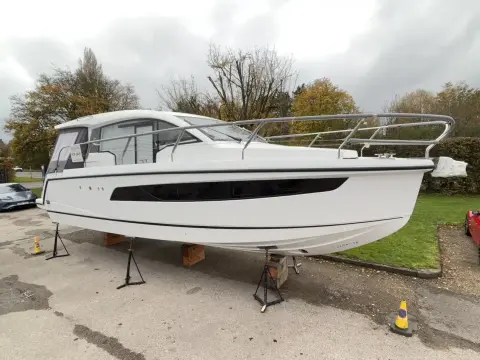 Sealine C335 2026 model