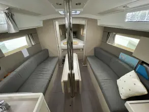 Thumbnail von Beneteau Oceanis 35.1