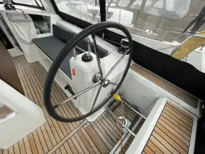 Thumbnail von Beneteau Oceanis 35.1