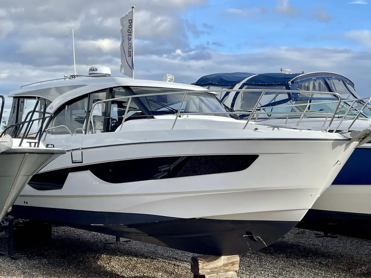 Beneteau Antares 11