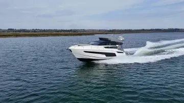 Thumbnail von Fairline Squadron 50