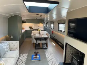 Thumbnail von Waterspace Living 70` Greenwich 70 Luxury Widebeam at Poplar Marina