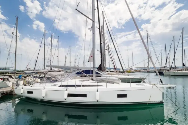 Beneteau Oceanis 51.1