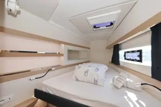 Thumbnail von Fountaine Pajot Lucia 40