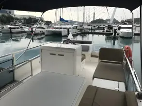 Thumbnail von Fairline Squadron 42 n/a