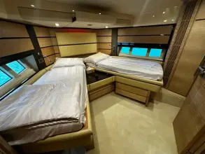 Thumbnail von Azimut 58 9719893