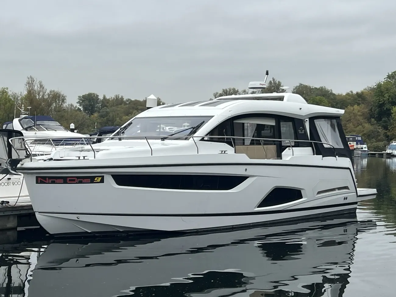 Sealine C430 Bow & Stern Thrusters