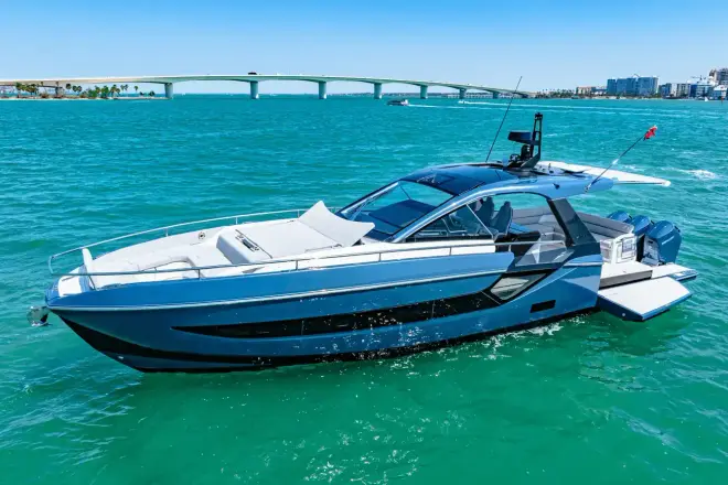 Azimut 48