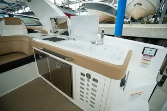 Thumbnail von Sea Ray SLX 400 Outboard