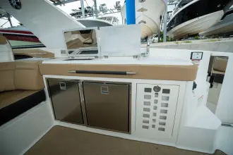 Thumbnail von Sea Ray SLX 400 Outboard