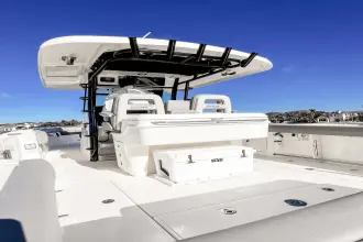 Thumbnail von Boston Whaler 330 Outrage