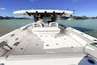 Thumbnail von Boston Whaler 330 Outrage