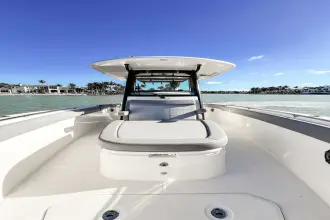 Thumbnail von Boston Whaler 330 Outrage