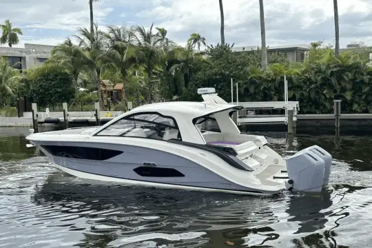 Sea Ray 370 Sundancer 