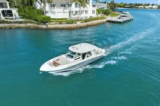Thumbnail von Boston Whaler 350 Realm