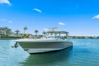 Thumbnail von Boston Whaler 350 Realm