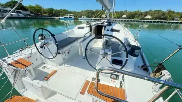 Thumbnail von Beneteau Oceanis 34.1