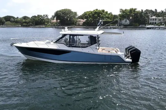 Boston Whaler 405 Conquest
