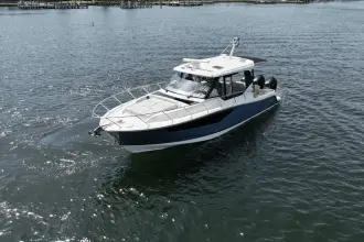 Thumbnail von Boston Whaler 405 Conquest