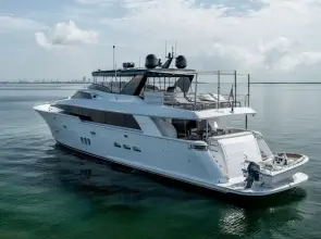 Thumbnail von Hatteras 	100 Motor Yacht  Living the Experience
