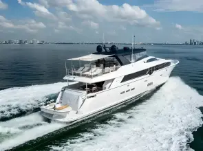 Thumbnail von Hatteras 	100 Motor Yacht  Living the Experience