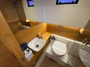 Thumbnail von De Antonio Yachts D42