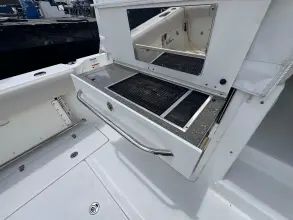 Thumbnail von Boston Whaler 345 Conquest