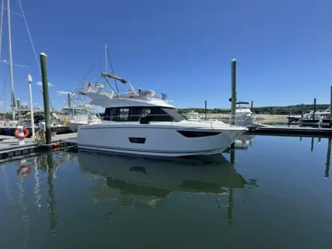 Jeanneau NC 37 PortKey