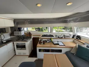 Thumbnail von Excess 15 Wine Down